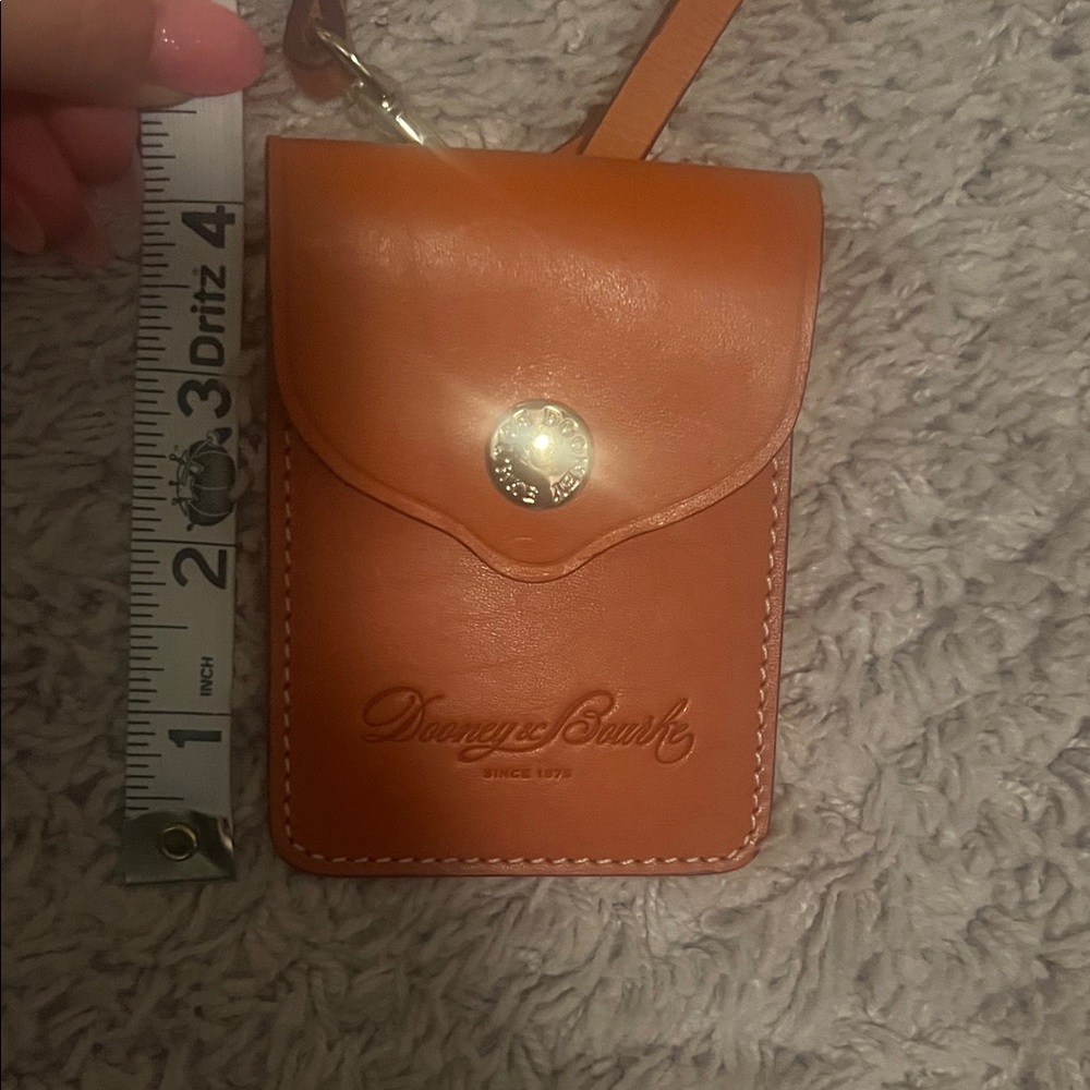 Like new Dooney & Bourke Brown Leather Pouch - Picture 6 of 7